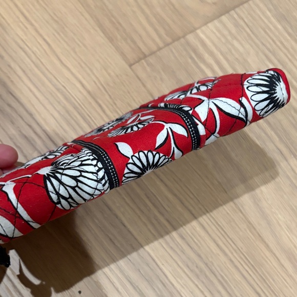 Vera Bradley Red and White Floral Wallet - Picture 5 of 5